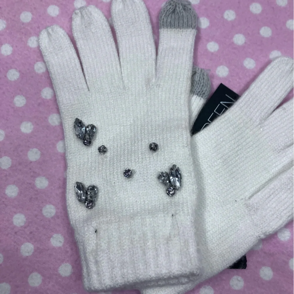 INC International Touch Screen Ivory Gloves Gem Details
